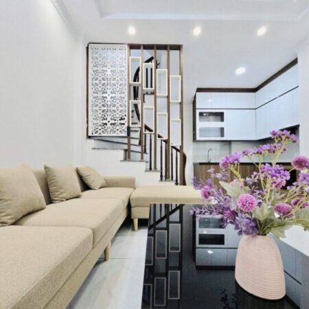 Vị trí cực đẹp Lĩnh Nam,NGÕ TO NHƯ PHỐ – CÁCH MỘT NHÀ RA OTO TRÁNH – NHÀ MỚI KÍNH KOONG