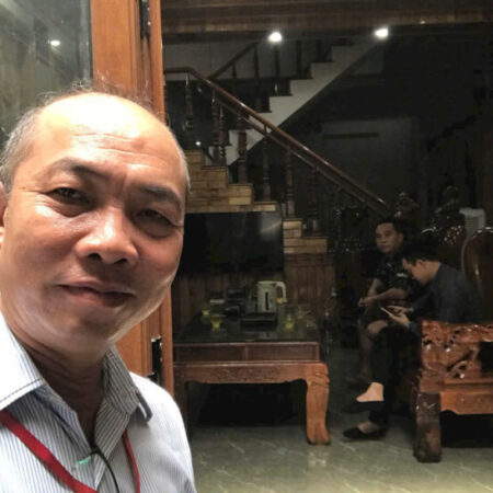 Mặt tiền Vũng Thiện, Tân Đông Hiệp, 5.3×25, 3 tầng BTCT ốp gỗ, Giá bán gấp: 6 tỷ7