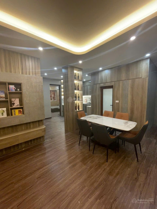 Bán căn góc CC 100m2 3 ngủ tại Võ Chí Công cạnh quận ủy Tây Hồ, giá 6 tỷ