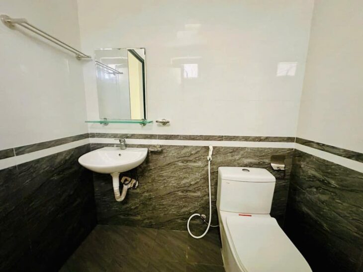 Bán nhà dân xây nội thất xịn Hà Trì 4 – Hà Cầu – Hà Đông 5 tầng MT5.6m giá 6,5 tỷ