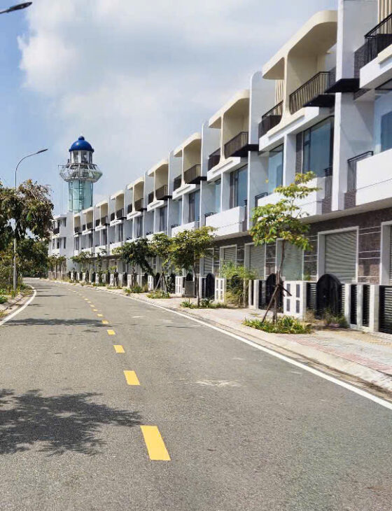 BÁN ĐẤT BIỆT THỰ ĐẸP CHÍNH CHỦ – GIÁ Tốt – Vị Trí Đắc Địa Tại : Dự Án The Light City – Phường 12 –
