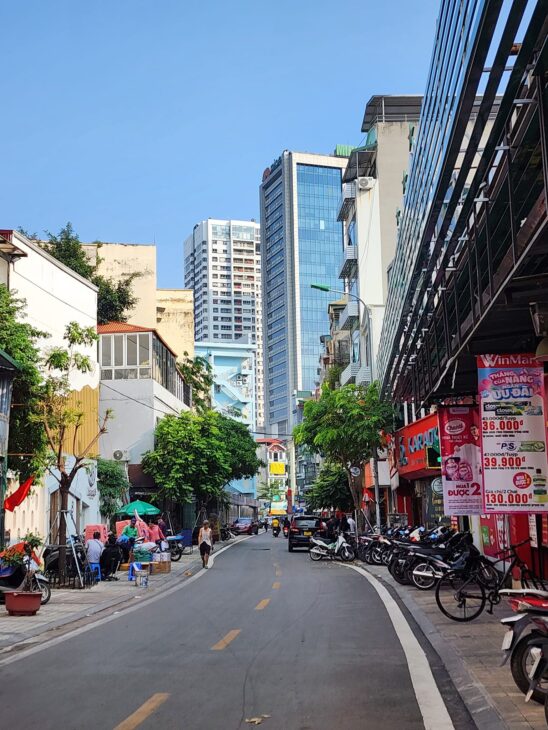 ???? Bán Nhà Mặt Phố Ẩm Thực Nguyễn Văn Tuyết, Đống Đa, 90m2 5T, MT 6m, Chỉ 43 Tỷ ????