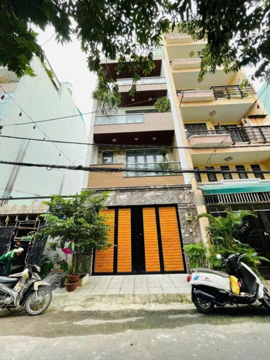 NHÀ PHỐ HẺM XE HƠI THÔNG