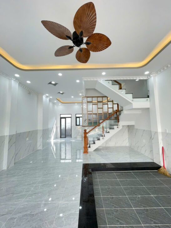 Nhà hẻm xe hơi Lê Văn Lương, 6×13.5m, 4 tầng, giá 7.8 tỷ