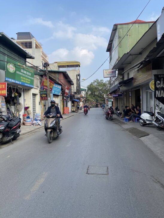 Băn nhà Đinh Công Hạ giá 3.3 tỷ, diện tích 82m2, đất, mặt tiền 11m