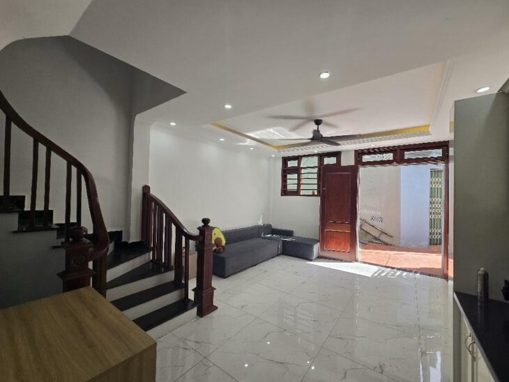 SIÊU HIẾM, NHÀ MỚI 4 THOÁNG – HỘ KHẨU GIA THUỴ,LB, 36M, 5T, MT5,4 NHỈNH 6 TỶ THƯƠNG LƯỢNG MẠNH.