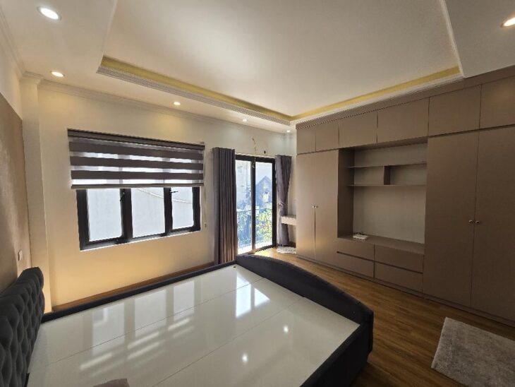 SIÊU HIẾM, NHÀ MỚI 4 THOÁNG – HỘ KHẨU GIA THUỴ,LB, 36M, 5T, MT5,4 NHỈNH 6 TỶ THƯƠNG LƯỢNG MẠNH.