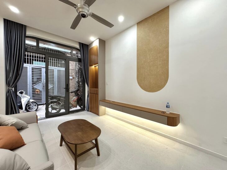 Siêu Phẩm Nhà 7 Tầng, 50m² Tại Long Biên – Giá Hợp Lý! 0902318197