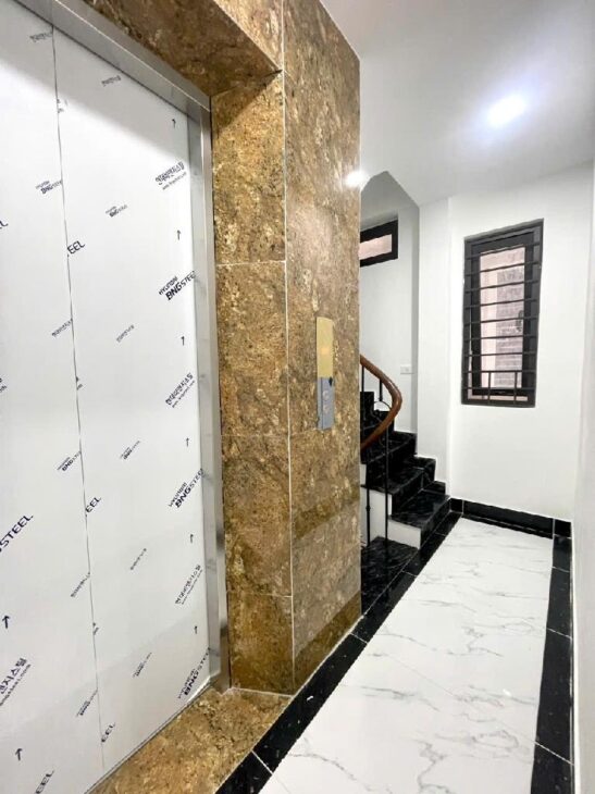 NHÀ ĐẸP HOÀNG QUỐC VIỆT – 35M2 X 6 TẦNG – 79.5 TỶ – Ô TÔ THANG MÁY