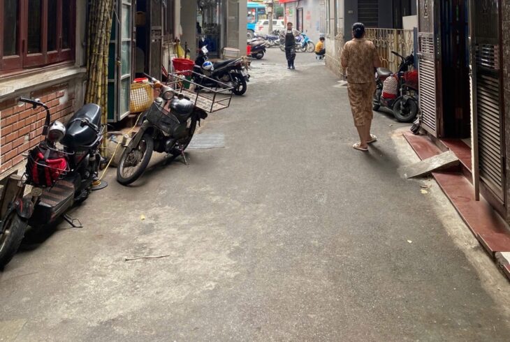 Nhà 4 tàng Tô Hiệu 45m2 – ngõ to đùng 2 thoáng – oto cạnh nhà – dân xây chắc chắn – ở ngay – trung