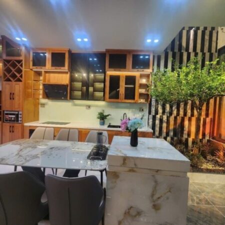 Nhà đẹp 3 tầng mặt tiền Trần Kim Xuyến -Hòa Xuân – Giá 6,25 tỷ . Nhà đẹp 3 tầng mặt tiền Trần Kim Xuyến -Hòa Xuân – Giá 6,25 tỷ .