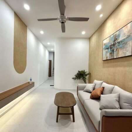 Bán nhà 7 tầng, 50m2, Lý Tưởng Tại Ngô Gia Tự, Long Biên – Cơ Hội Không Thể Bỏ Lỡ