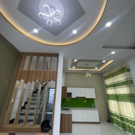 Bán nhà giá 4.8 tỷ, HUỲNH VĂN BÁNH, BTCT, 5m x 9m, 3 phòng