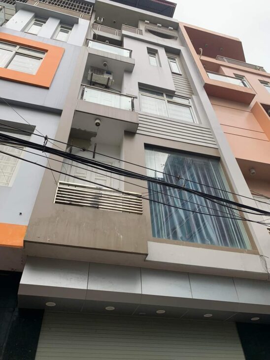 Bán nhà Hoàng Quốc Việt vỉa hè ô tô tránh ô thang máy, gara ô tô, KD VP, SPA 50m-12.8 tỷ