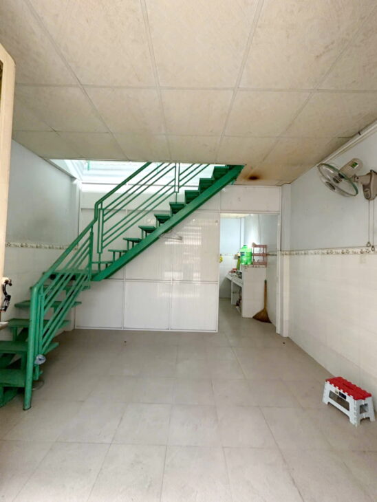 Nhà 2 tầng nở hậu hẻm Phạm Thế Hiển P6Q8. Giá 2,6 tỷ TL