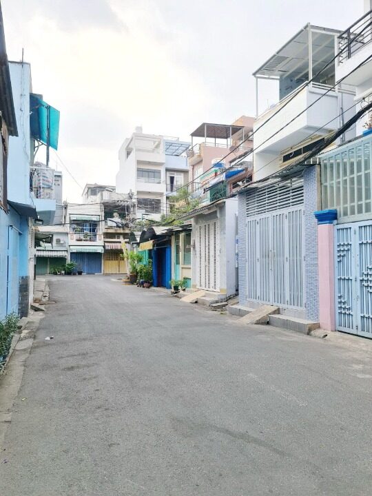 Nhà cấp 4 ÔTô đỗ trước cửa MT nội bộ Hưng Phú P9Q8. Giá 5,7 tỷ TL
