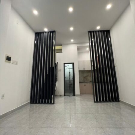 Bán nhà 3 tầng ngay ĐH Công nghiệp 4 đường nguyễn thái Sơn,Gò Vấp chỉ 3 tỷ.