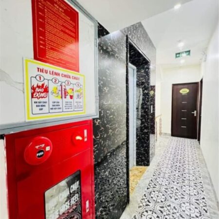 Chủ nhà cần bán gấp CCMN 6 tầng xây mới thang máy đầy đủ, 12 phòng, vài bước chân ra đường Hồ Tùng