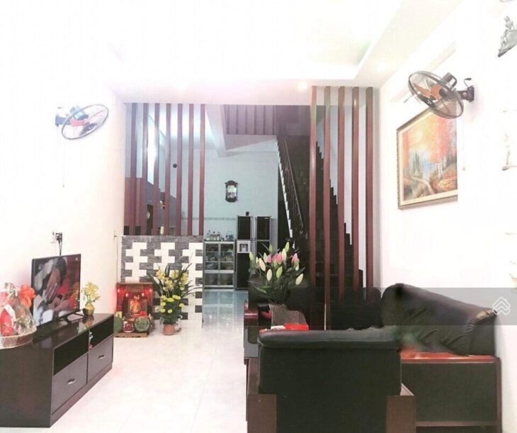 Bán nhà mặt tiền giá 5.7 tỷ đường Kiến Thiết – Tp Nha Trang. Giá rẻ nhà kiên cố xây rất đẹp