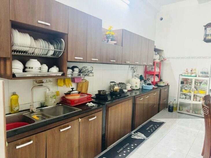 Bán nhà mặt tiền giá 5.7 tỷ đường Kiến Thiết – Tp Nha Trang. Giá rẻ nhà kiên cố xây rất đẹp