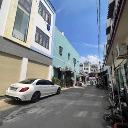 BÁN NHÀ MẶT PHỐ LINH XUÂN, THỦ ĐỨC – 200M2, 2 TẦNG, 17 PHÒNG NGỦ – 8.8 TỶ – SỔ ĐỎ