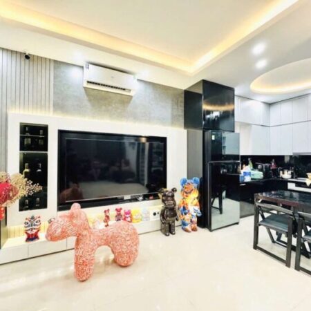 Kiểu gì cũng có bác tìm nhà như này! Bán nhà phố Nguyễn Văn Cừ, nội thất đẹp, gần ô tô, 9.25 tỷ Kiểu gì cũng có bác tìm nhà như này! Bán nhà phố Nguyễn Văn Cừ, nội thất đẹp, gần ô tô, 9.25 tỷ