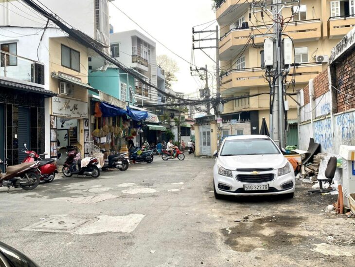 BÁN NHÀ ĐẸP 4 TẦNG_6PN_ GẦN ĐH VĂN HIẾN_ HXH_SHR_ 5TY9 CÒN TL