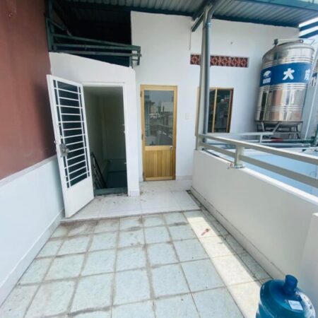 Bán nhà NƠ TRANG LONG, BT, cấp 4, 4m x18m, giá 5.7 tỷ tl