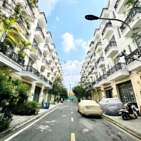 Bán nhà Thạnh Lộc Quận 12 – 5 tầng 330M2 HXH 12M chỉ 5.65 Tỷ Thương lượng