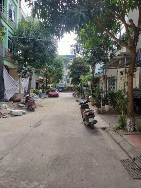 Tặng nhà 2 tầng cho chủ mới lô đất DT 45m2 tại Vạn PHúc – Hà Đông.Nhà 2 mặt tiền trước và sau, oto