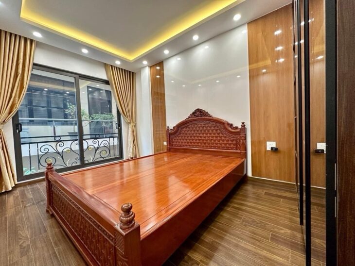 SIÊU HIẾM ĐÓN TẾT – LẠC LONG QUÂN 45M2 x 5T – 11.5 TỶ – KINH DOANH – Ô TÔ