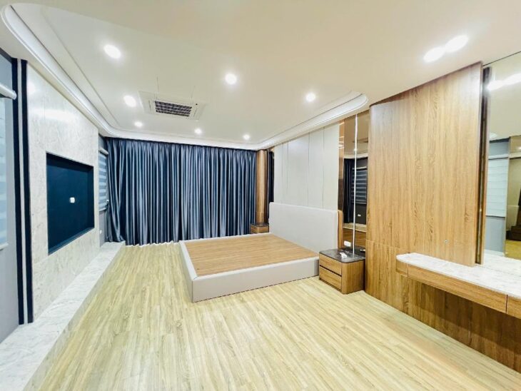 GIÁ RẺ NHẤT KHU VỰC, NGUYỄN VĂN CỪ, LONG BIÊN – 70M, LÔ GÓC – GARA Ô TÔ – CÁCH HỒ GƯƠM 5 PHÚT – 7