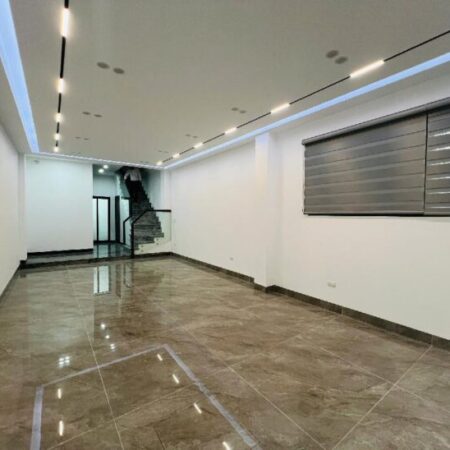 GIÁ RẺ NHẤT KHU VỰC, NGUYỄN VĂN CỪ, LONG BIÊN – 70M, LÔ GÓC – GARA Ô TÔ – CÁCH HỒ GƯƠM 5 PHÚT – 7