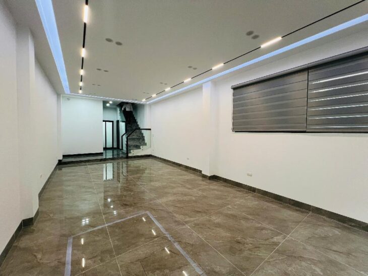 GIÁ RẺ NHẤT KHU VỰC, NGUYỄN VĂN CỪ, LONG BIÊN – 70M, LÔ GÓC – GARA Ô TÔ – CÁCH HỒ GƯƠM 5 PHÚT – 7