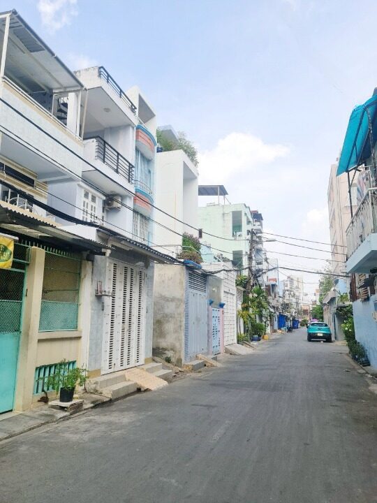 Nhà cấp 4 ÔTô đỗ trước cửa MT nội bộ Hưng Phú P9Q8. Giá 5,7 tỷ TL