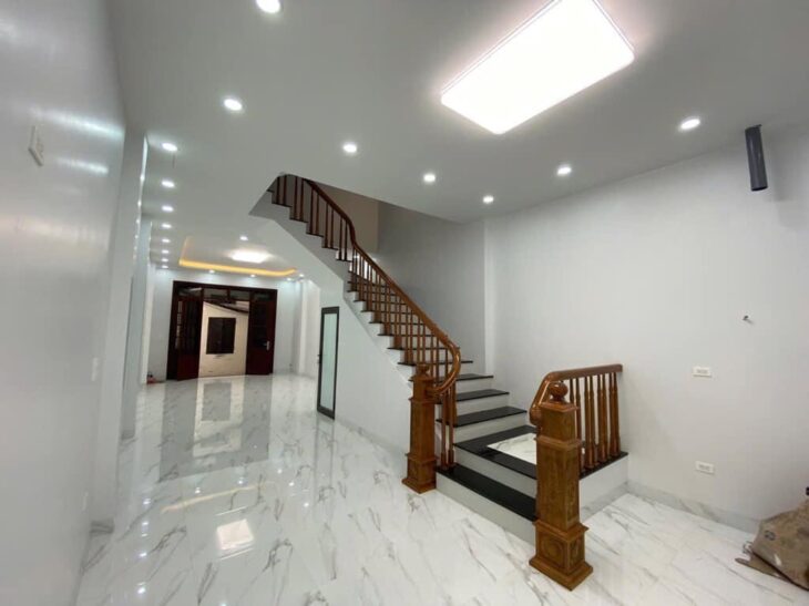 BÁN NHÀ NGÕ Ô TÔ LÁNG – 48M2 x 5T – MT 3.5M – 12.95 TỶ-GẦN PHỐ-THOÁNG SÁNG VÔ CÙNG