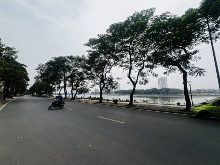 PHỐ LINH ĐƯỜNG – NHÀ LÔ GÓC, 3 MẶT THOÁNG, VIEW HỒ LINH ĐÀM