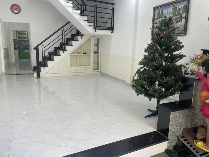 Bán gấp nhà Q10, CAO THĂNG, 4m x 15m, 60m2, 4 phòng, giá 7.5 tỷ.