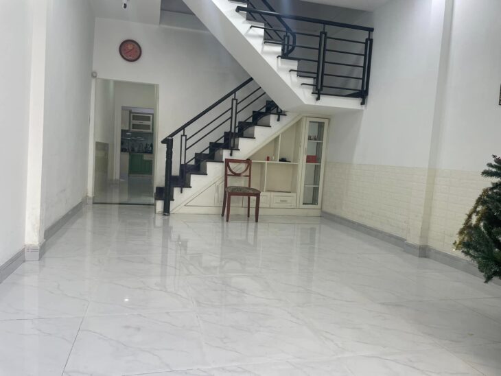 Bán gấp nhà Q10, CAO THĂNG, 4m x 15m, 60m2, 4 phòng, giá 7.5 tỷ.
