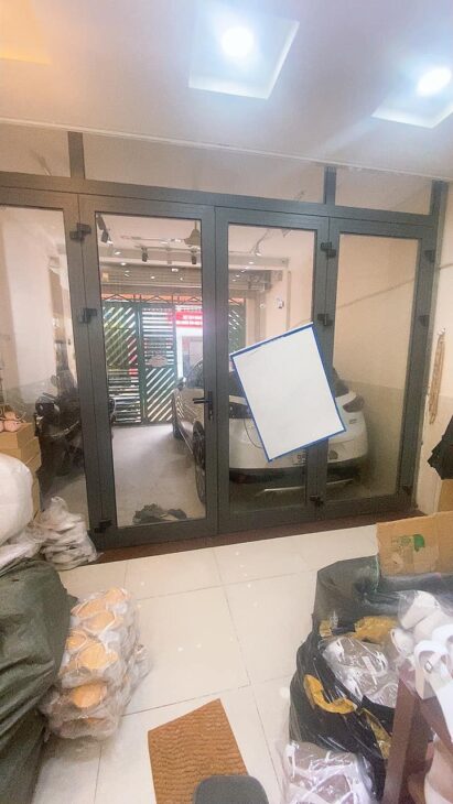 Giá 12 tỷ bán nhanh nhà CÁCH MẠNG THÁNG 8, Q10, 4m x 15m