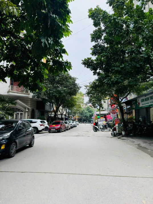 Bán nhà PL Lê Quang Đạo 240m2 x MT 24m – Ô tô – KDVP – Vỉa Hè