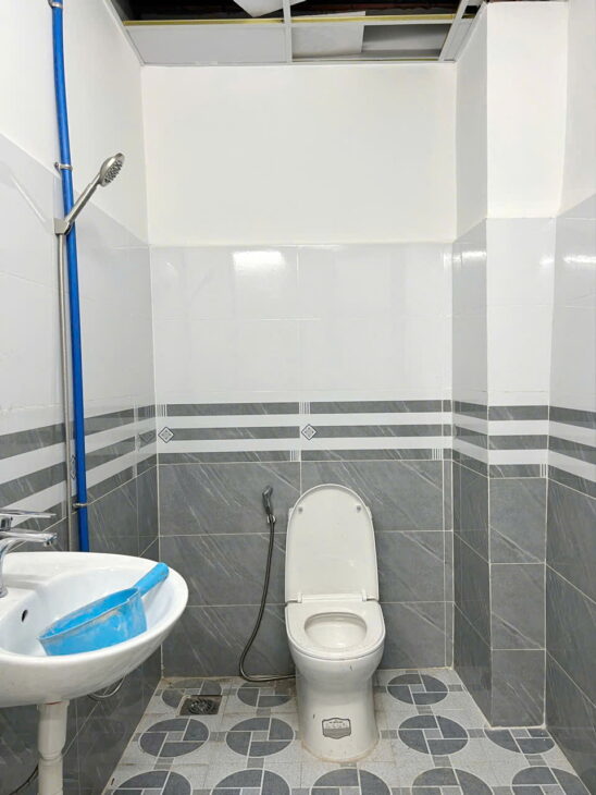 Nhà 2 tầng mới hẻm xe tải đường Hưng Phú P10Q8. Giá 5,4 tỷ TL