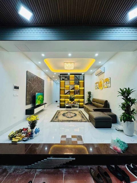 CÙ CHÍN LAN – THANH XUÂN, 4T, 6 NGỦ, NHÀ SIÊU ĐẸP: 56M, MT: 4.5M, GIÁ 10.98 TỶ