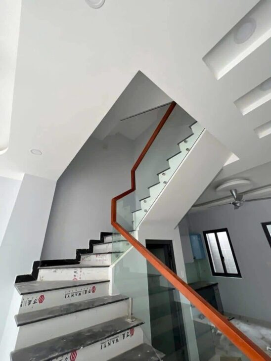 Siêu phẩm 3 tầng Phước Thiện đối diện Vinhomes, Q9, sổ riêng 62m2, mới 100% chỉ còn 4tỷ860