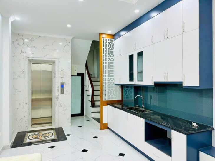 5 TẦNG THANG MÁY – CÁCH PHỐ 30M – NGÕ THOÁNG ĐẸP – THIẾT KẾ THÔNG SÀN HIỆN ĐẠI.