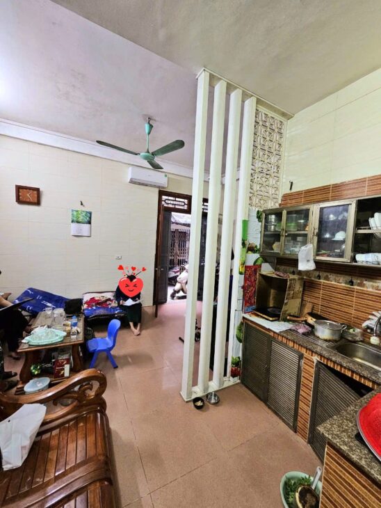 Bán nhà phố Trần Khát Chân, TT Hai Bà Trưng, ngõ thông, gần phố, giao thông thuận tiện.