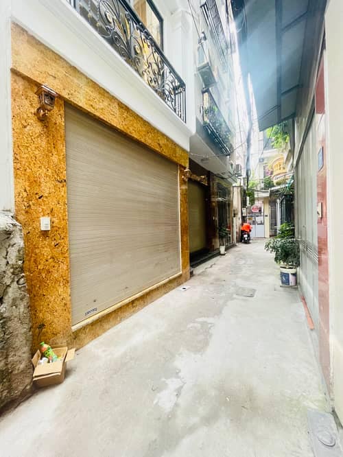 NHÀ MỚI TINH – GẦN PHỐ – NGÕ RỘNG