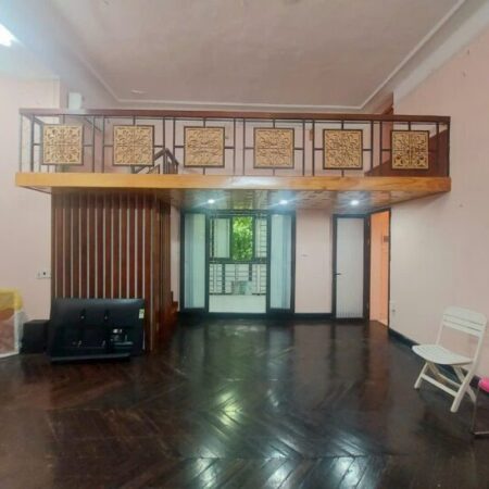 Cho thuê căn hộ tầng 2 biệt thự Pháp cổ phố Quán Thánh, Ba Đình