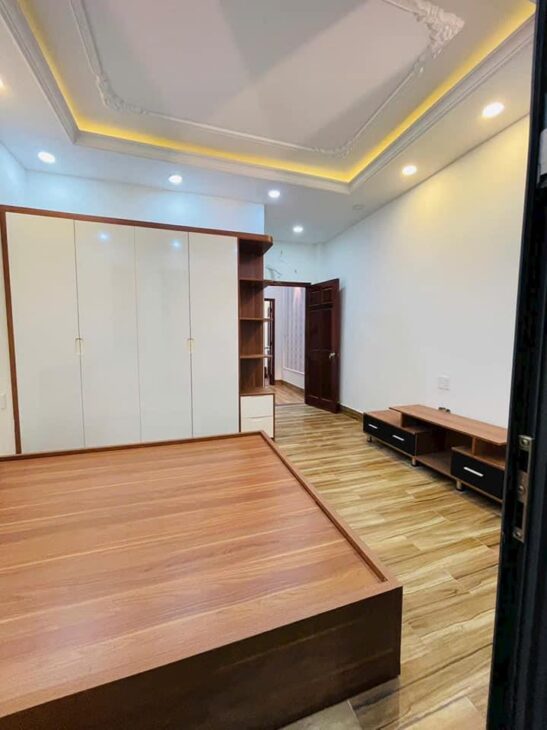 CĂN NHÀ NGHỈ 16 PHÒNG NGỦ – VỊ TRÍ VÀNG DĨ AN, BÌNH DƯƠNG – GIÁ 9.8 TỶ – SỔ HỒNG RIÊNG
