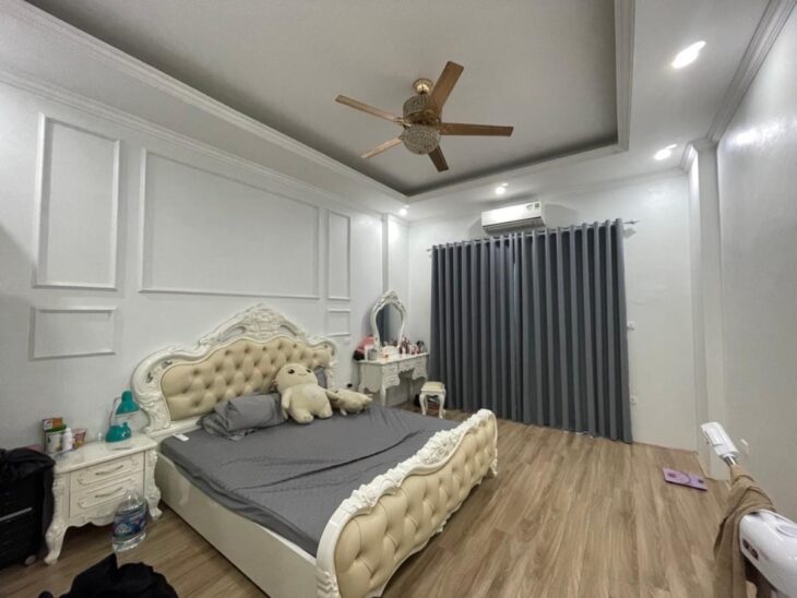NHÀ DÂN XÂY MỚI – THANG MÁY – 5M Ô TÔ TRÁNH – TẶNG FULL NỘI THẤT XỊN XÒ – NHÀ ĐẸP VỀ Ở NGAY TRƯỚC